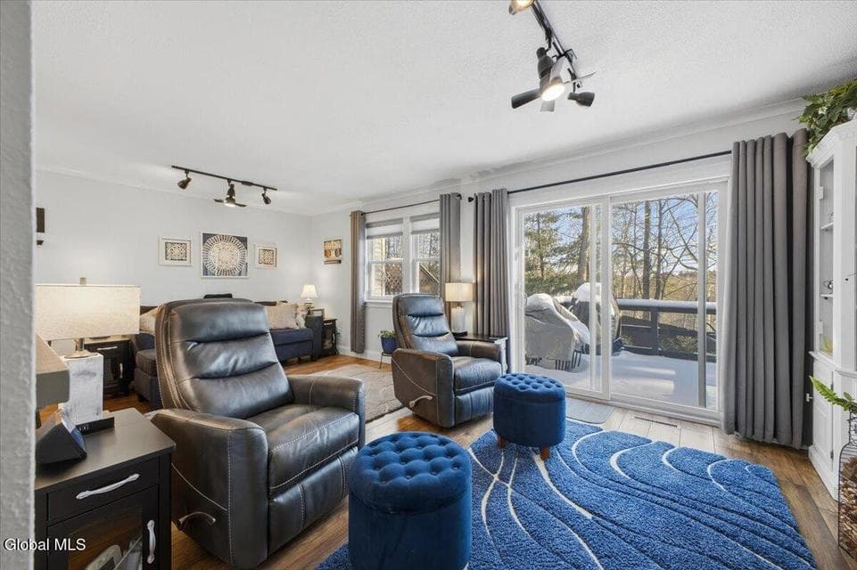9 North Court, photo 4