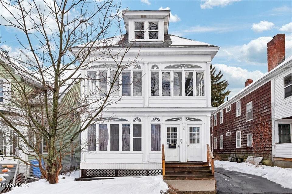 6 W Erie Street, photo 1