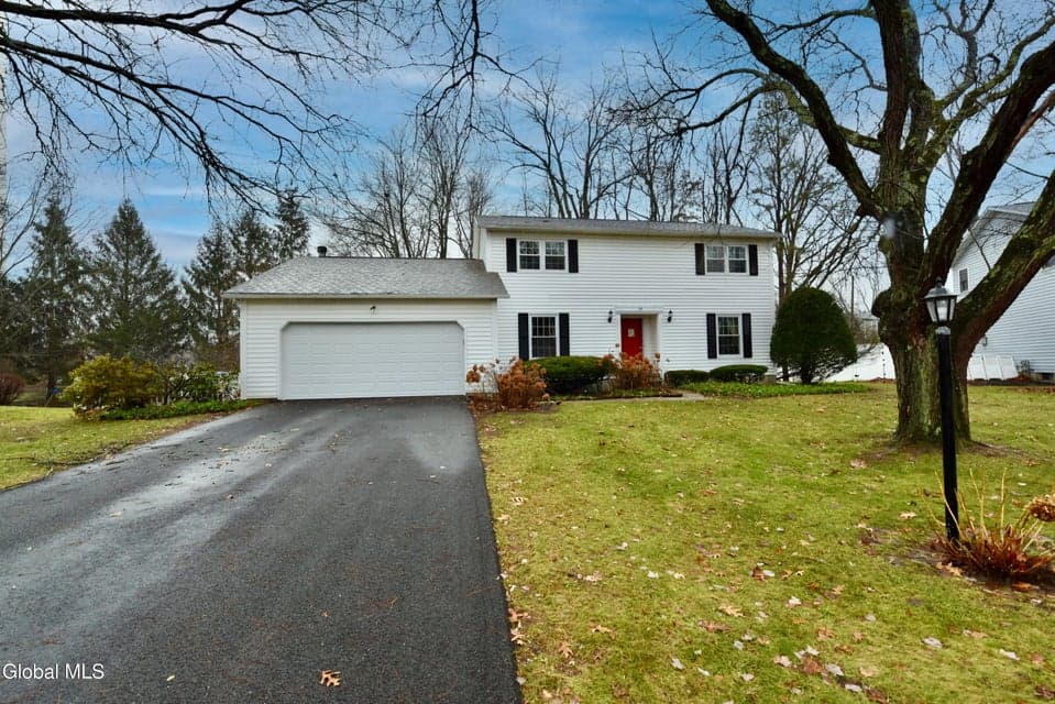 19 Ann Lee Court, photo 1