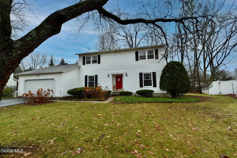 19 Ann Lee Court, photo 2