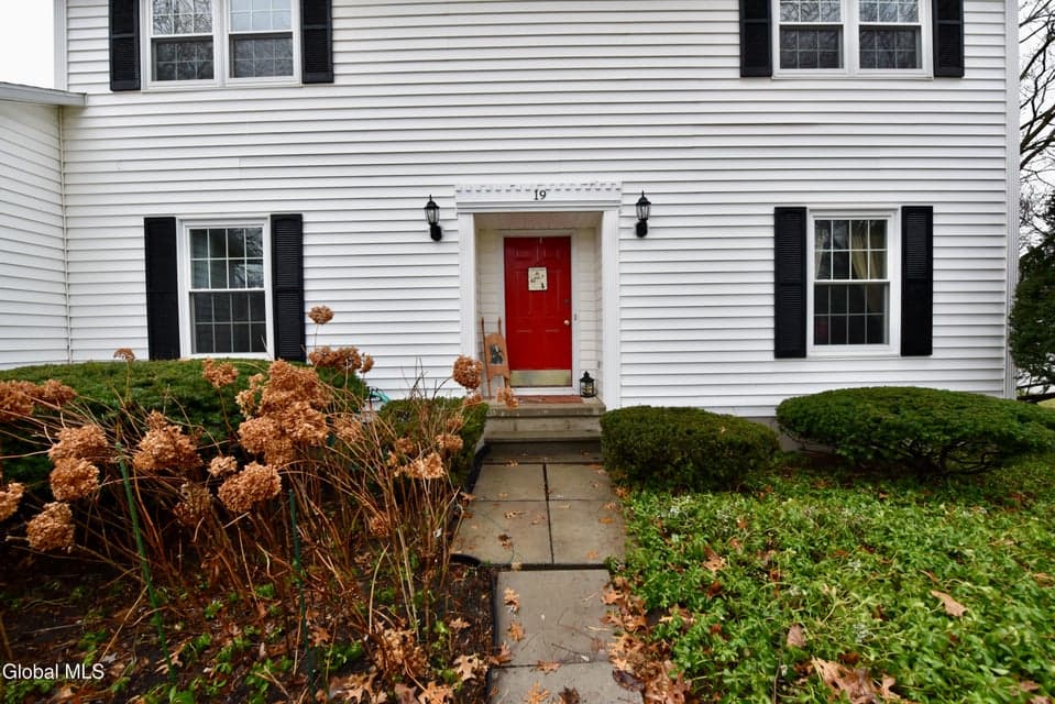 19 Ann Lee Court, photo 4