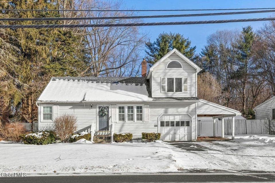 3041 E Lydius Street, photo 1