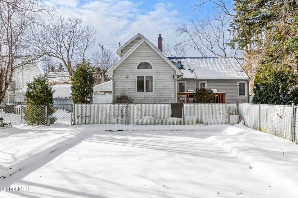 3041 E Lydius Street, photo 2