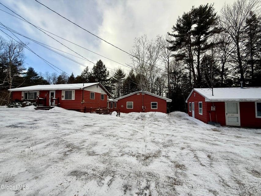 51.68 acres · Triplex, photo 5