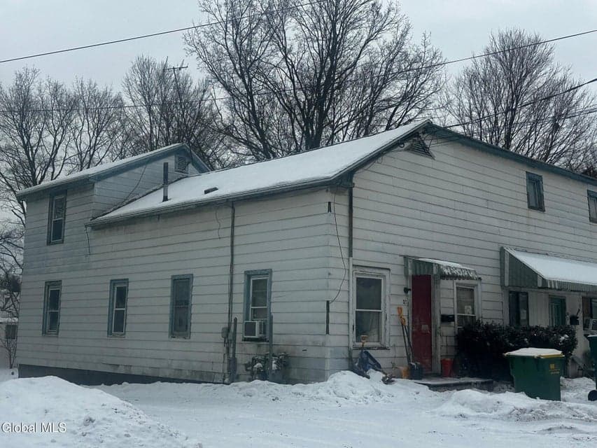 52 Oak Street, photo 3