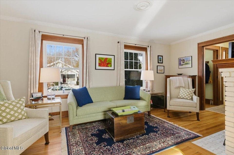 15 Raymond Avenue, photo 5
