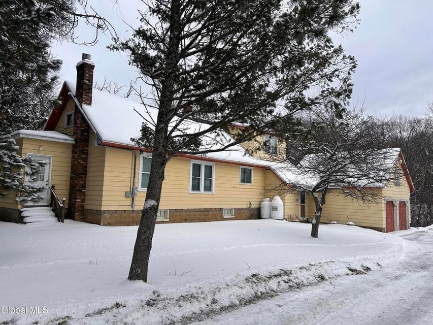 730 Sacandaga Road, photo 1