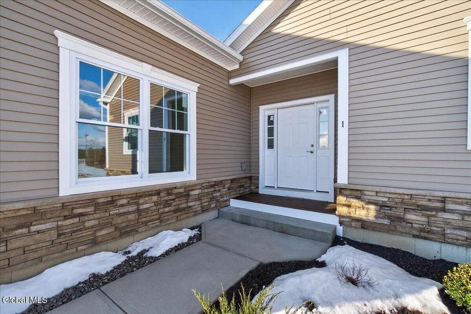 1 Elena Court, photo 3