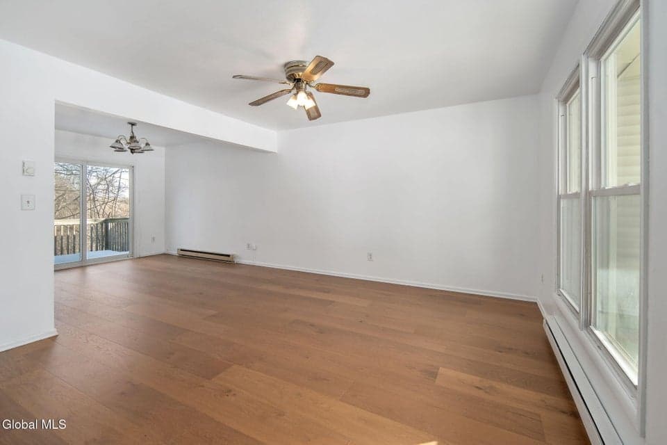 40-42 Hanover Drive, photo 5