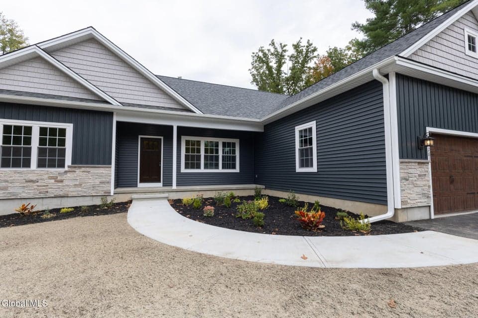 281 Edie Road, photo 2