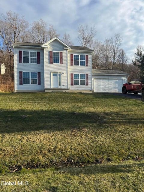 31 Saratoga Street, Hoosick Falls, NY, photo 1