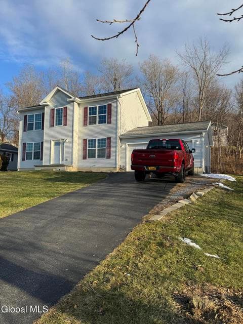 31 Saratoga Street, Hoosick Falls, NY, photo 3