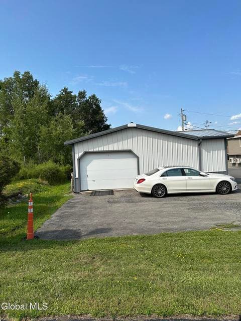 107 S Comrie Avenue, Johnstown, NY, photo 3