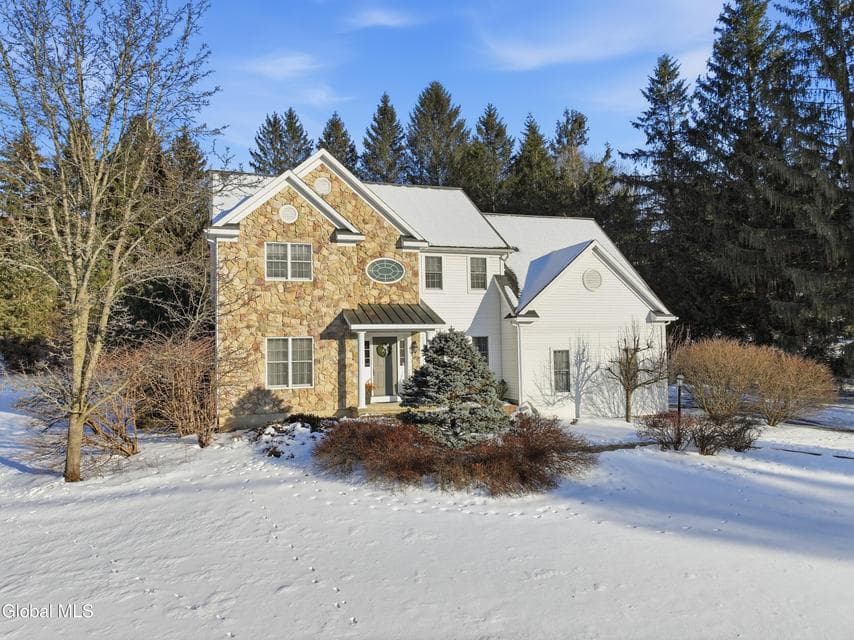 159 Old Niskayuna Road, photo 1