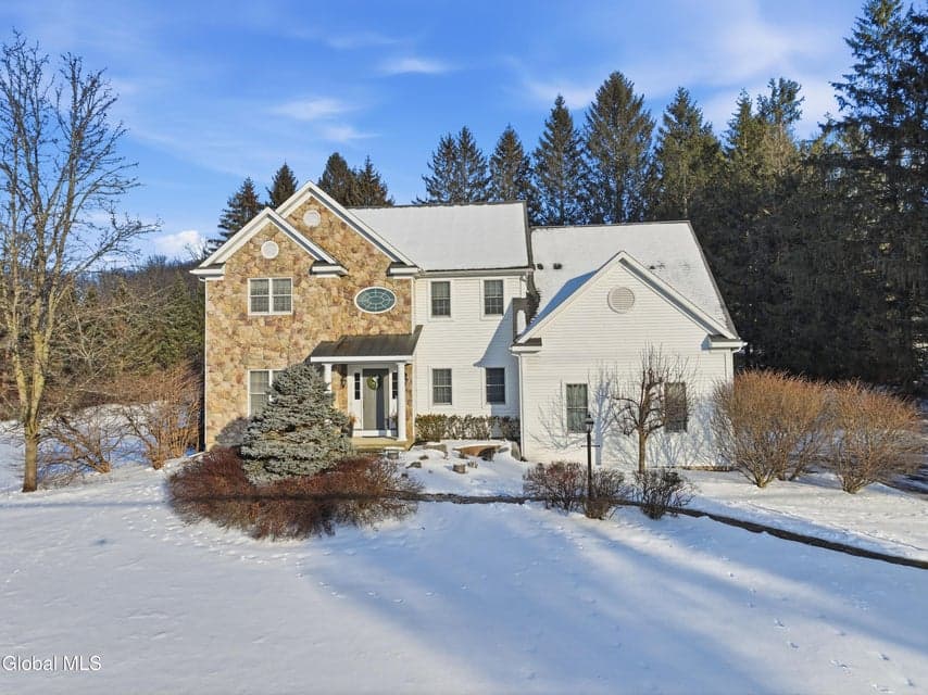 159 Old Niskayuna Road, photo 2
