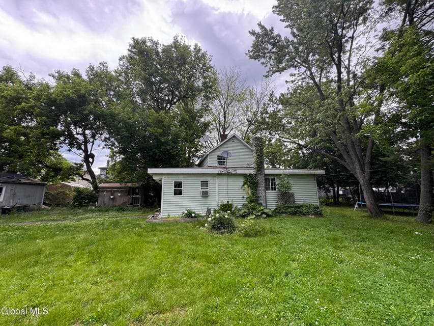 7 Clearwater Street