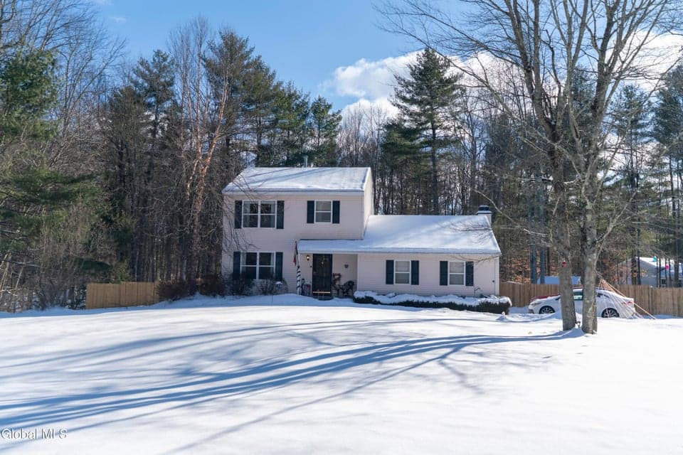 31 Robins Run, photo 2