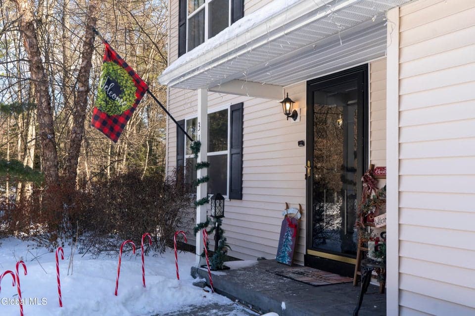 31 Robins Run, photo 3
