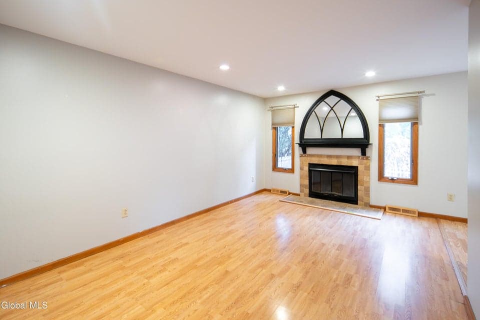 2013 Rosedale Way, photo 5