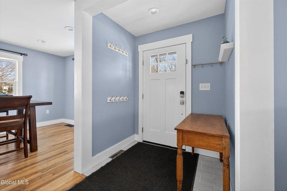 32 Buell Avenue, photo 3