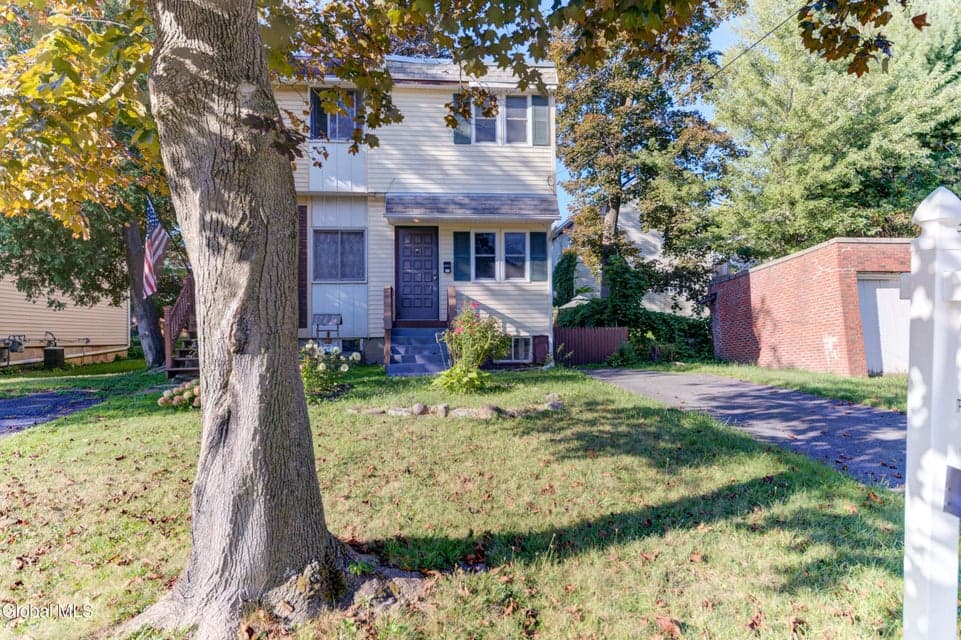 326J Cortland Street, photo 1