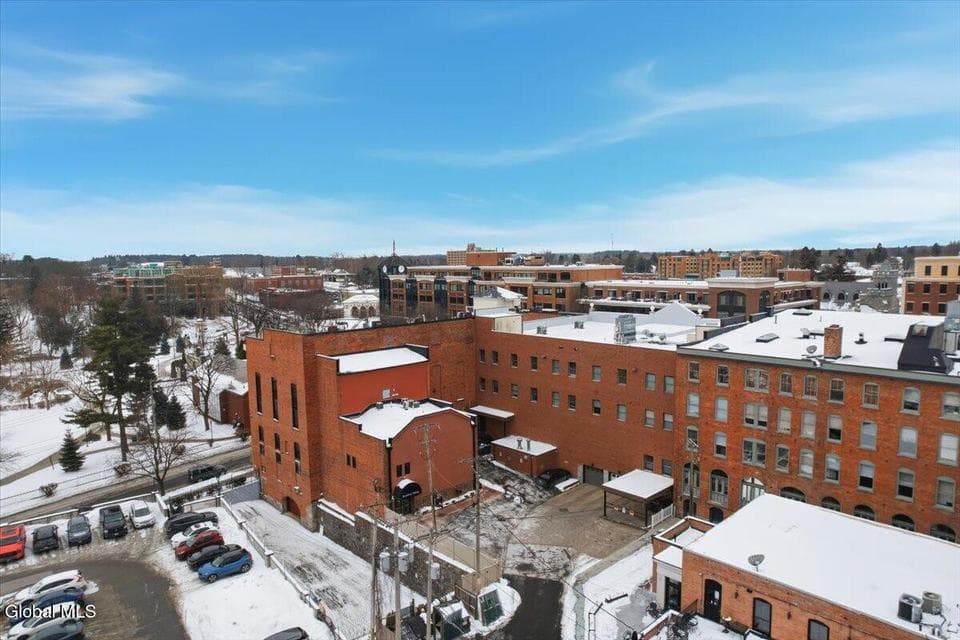 5 Spring Street, photo 1