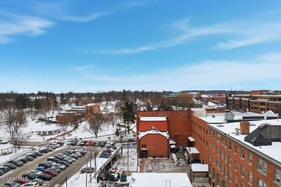 5 Spring Street, photo 4