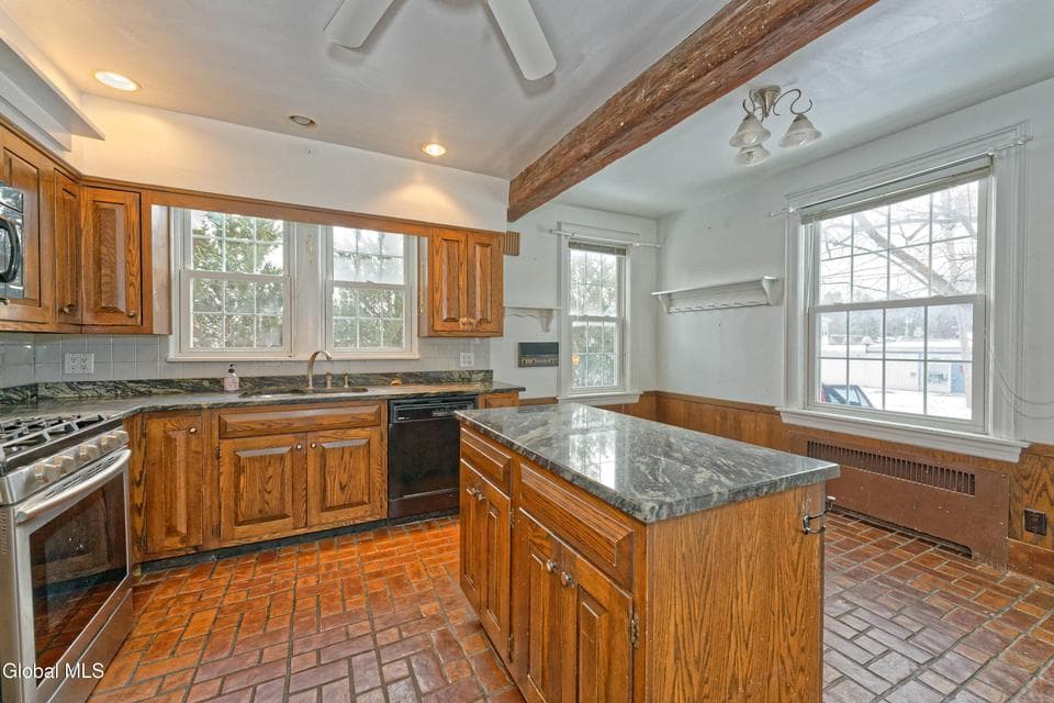3 Groesbeck Place, photo 5