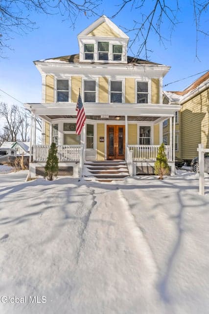 1027 Wendell Avenue, photo 2