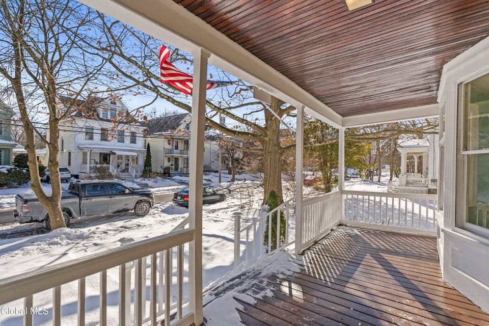 1027 Wendell Avenue, photo 3