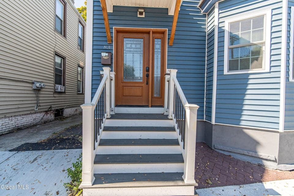 83 2nd Avenue, photo 3