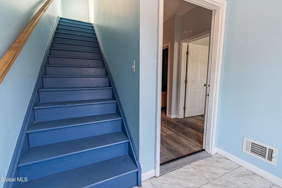 83 2nd Avenue, photo 4