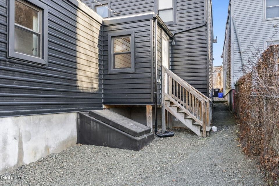 2435 5th Avenue, photo 4