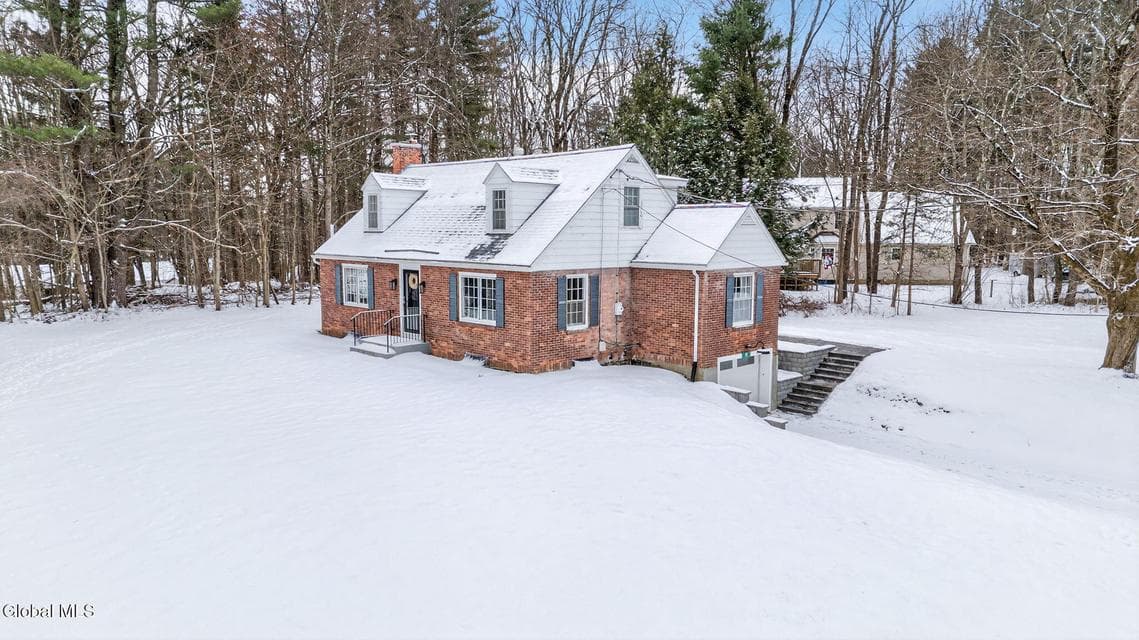 19 Hillcrest Drive, photo 1