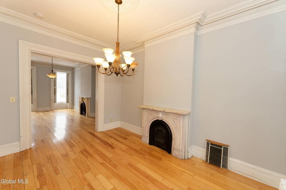 492 Madison Avenue, photo 4