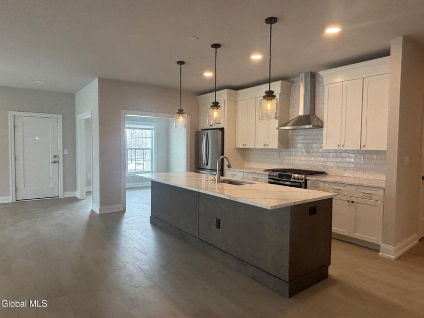 604 Vly Pointe Drive, photo 3