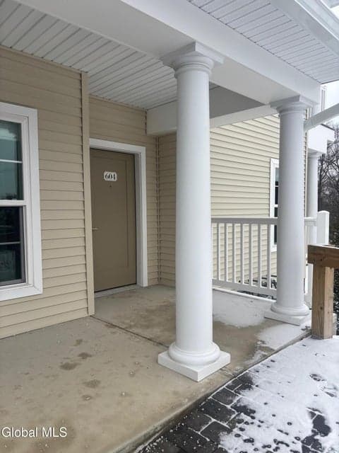 604 Vly Pointe Drive, photo 2