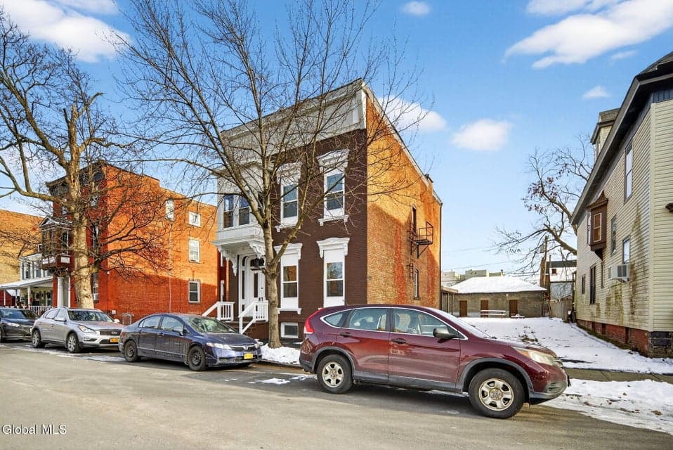 1428 1st Avenue, photo 2