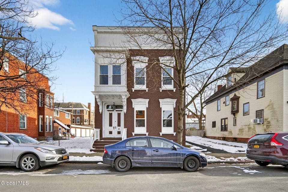 1428 1st Avenue, photo 1