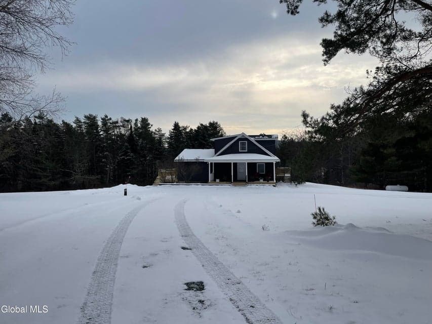382 Old Road, photo 2