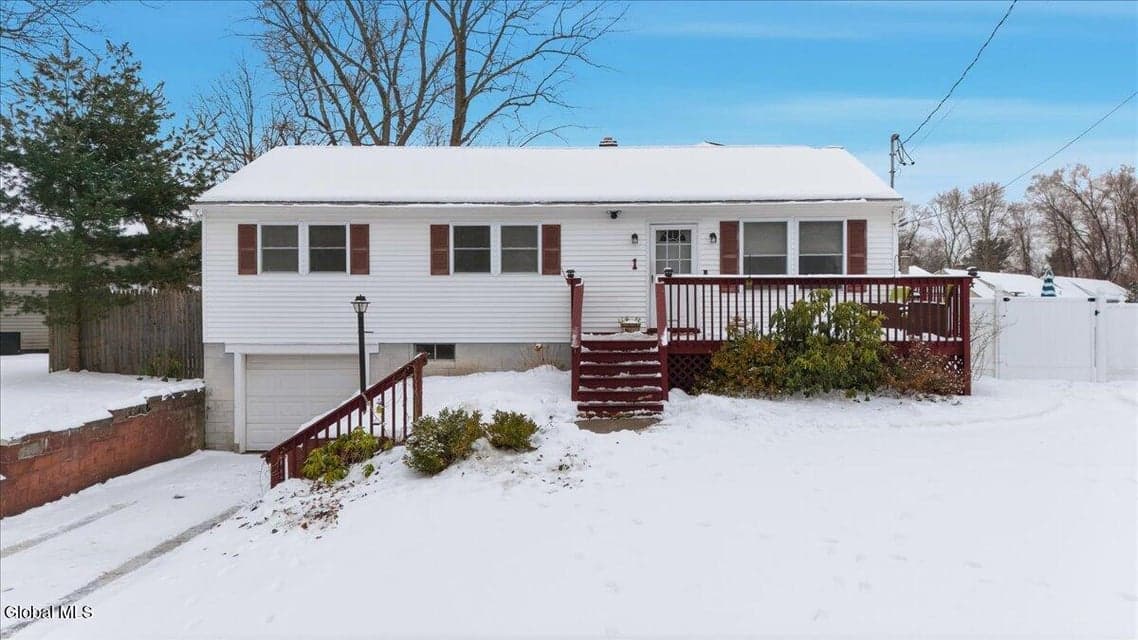 1 Victor Drive, photo 2