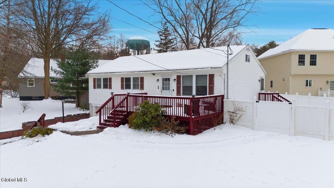 1 Victor Drive, photo 4