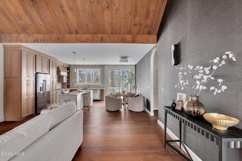 27 Woodland Hill Road, photo 3