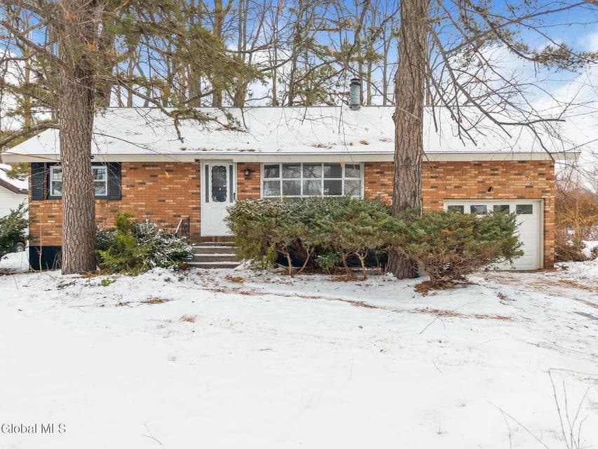 120 East Palmer Avenue, photo 1