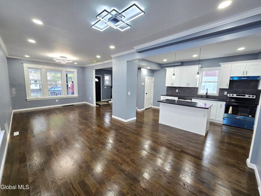 6 Elbert Street, photo 4