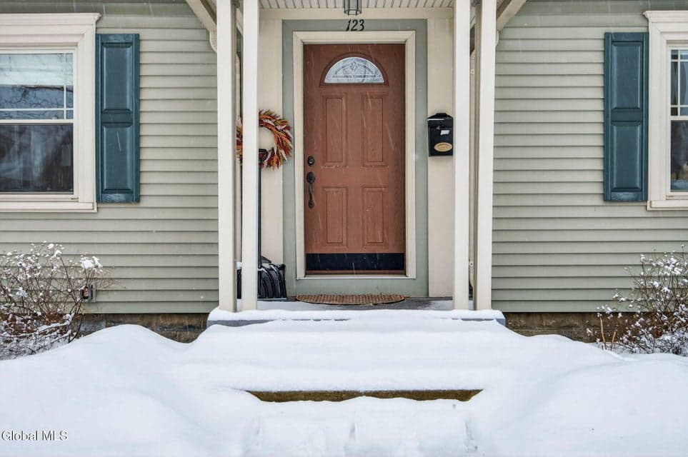 123 Sanford Street, photo 2