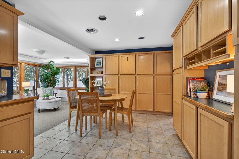 123 Sanford Street, photo 4