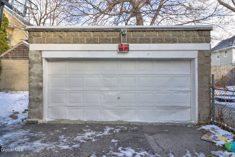 669 Washington Avenue, photo 2