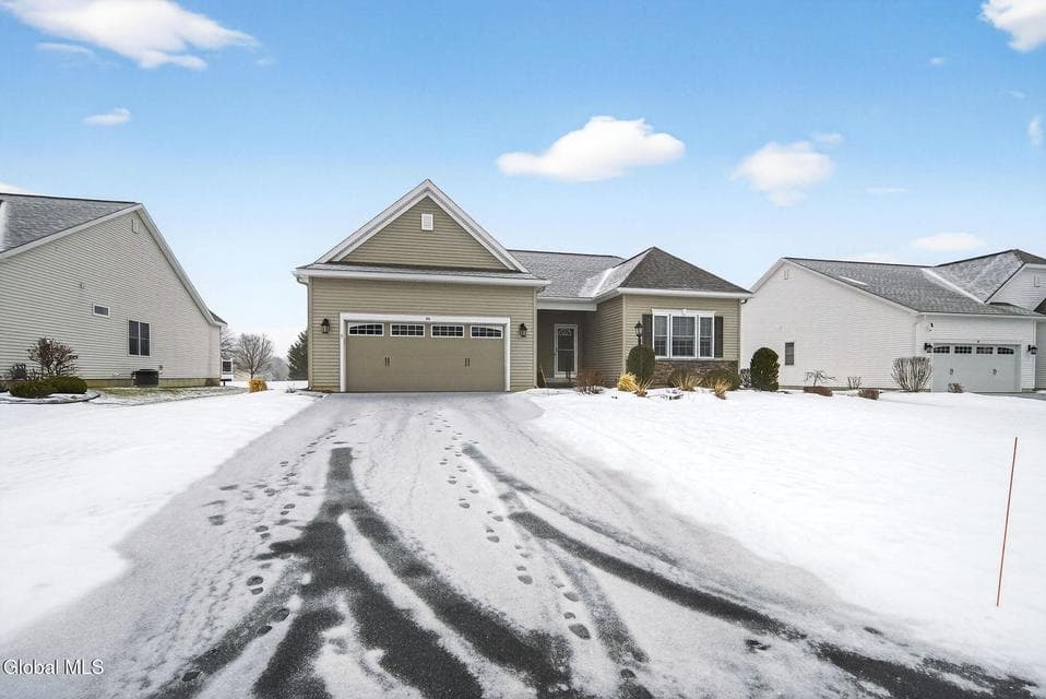 16 Hearthstone Drive, photo 1