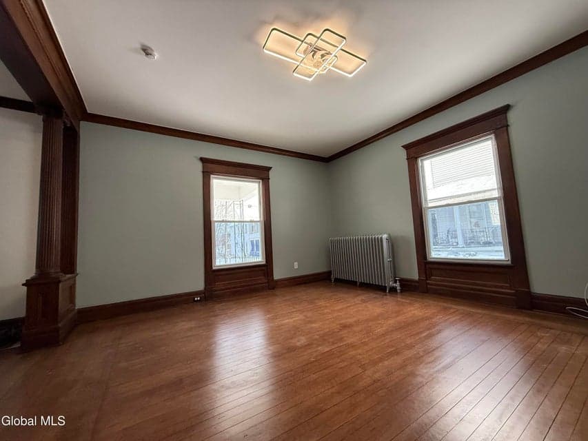 10 6th Street, photo 3